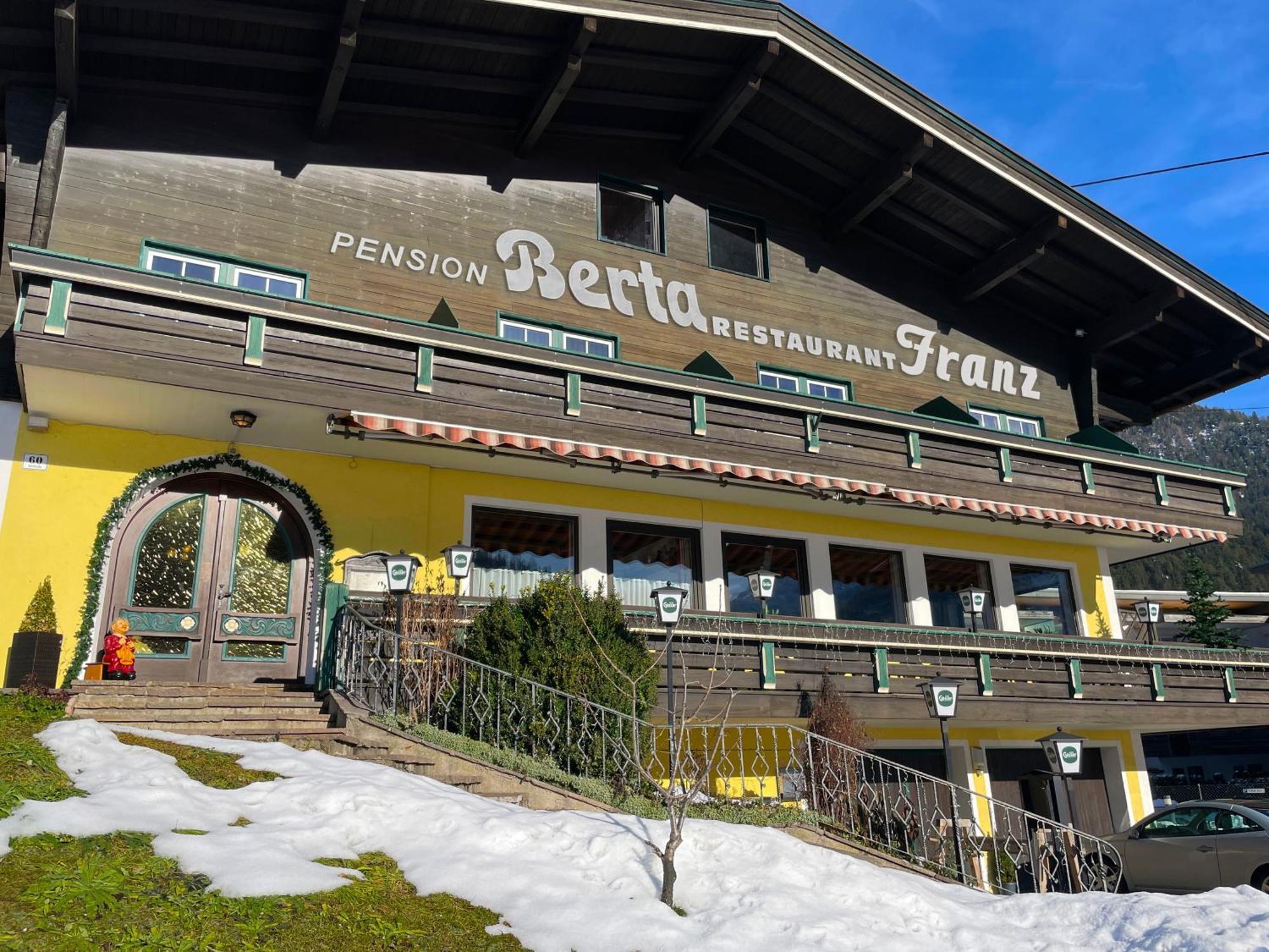 Pension Berta Waidring Exterior foto